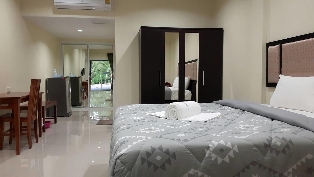 ไออุ่นรีสอร์ท Bang Saphan Exterior foto